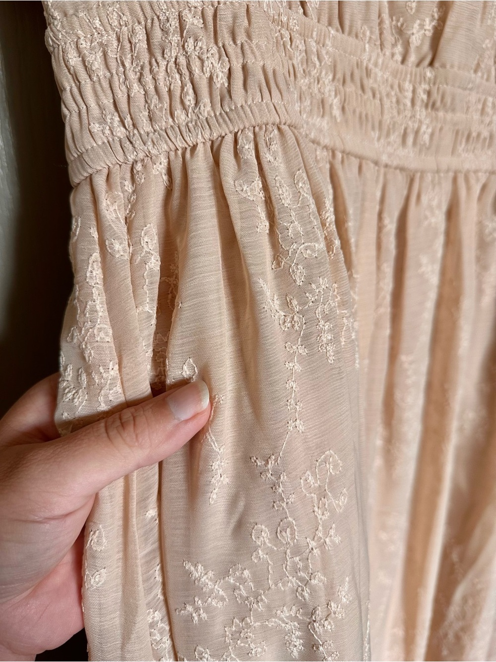 XL NWT 'Cecilia' Embroidered Chiffon Midi Dress in Champagne - Picture 7 of 7